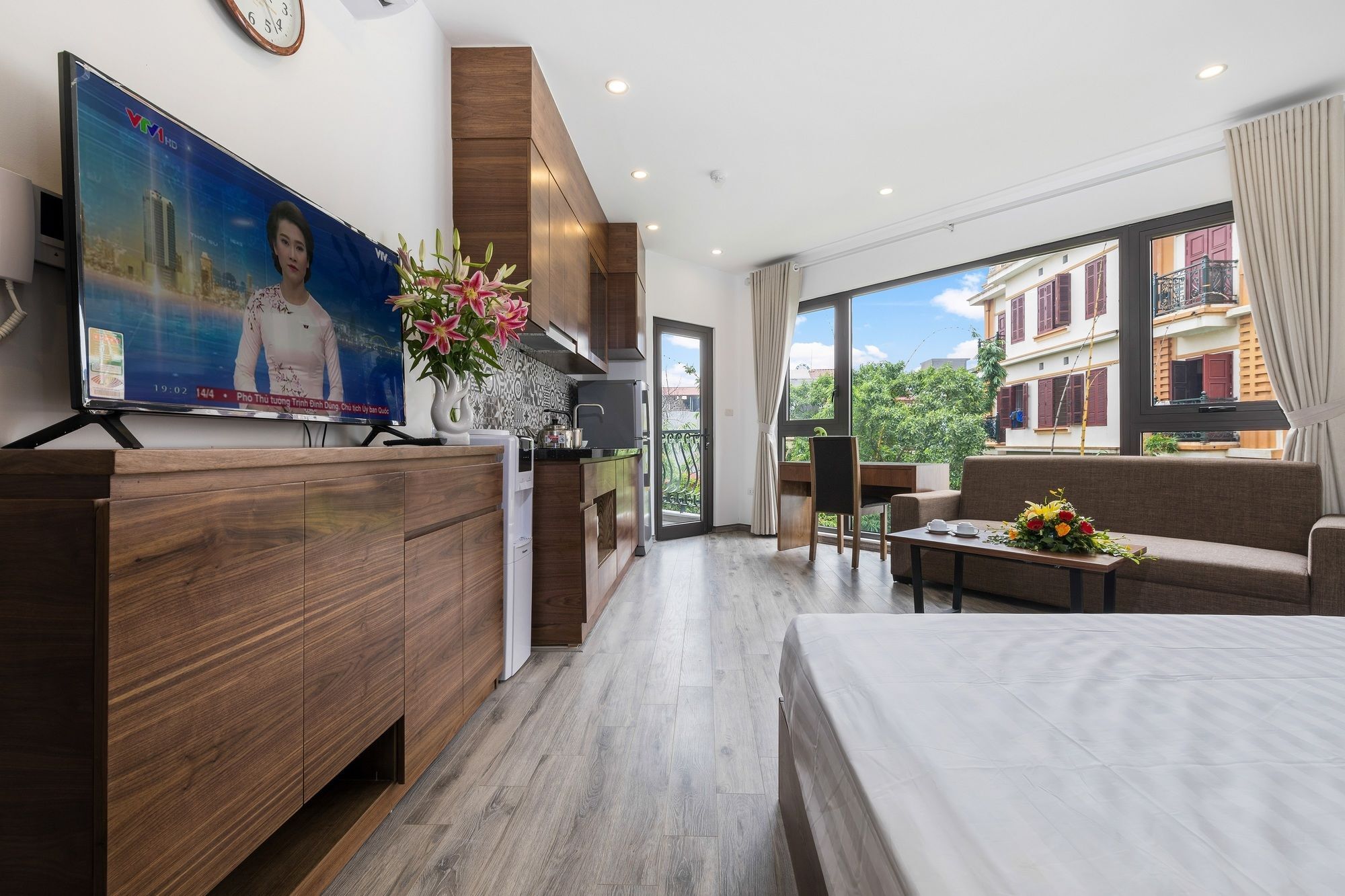 Hotel Granda West Lake 3*